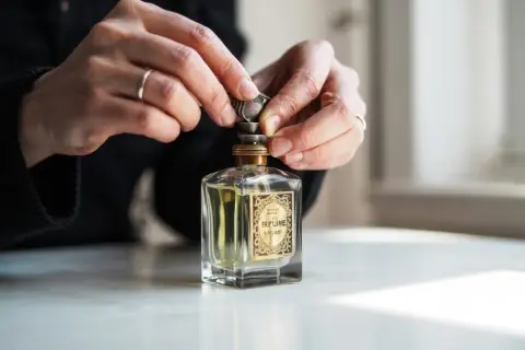 Jak psikac perfumy, aby uniknąć najczęstszych błędów aplikacji