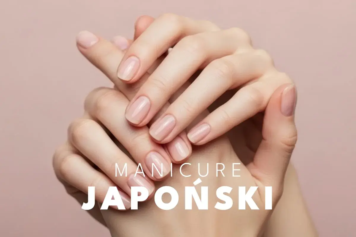 Dłonie z naturalnie lśniącymi paznokciami. Dowiedz się, co to manicure japoński i jak osiągnąć taki efekt.